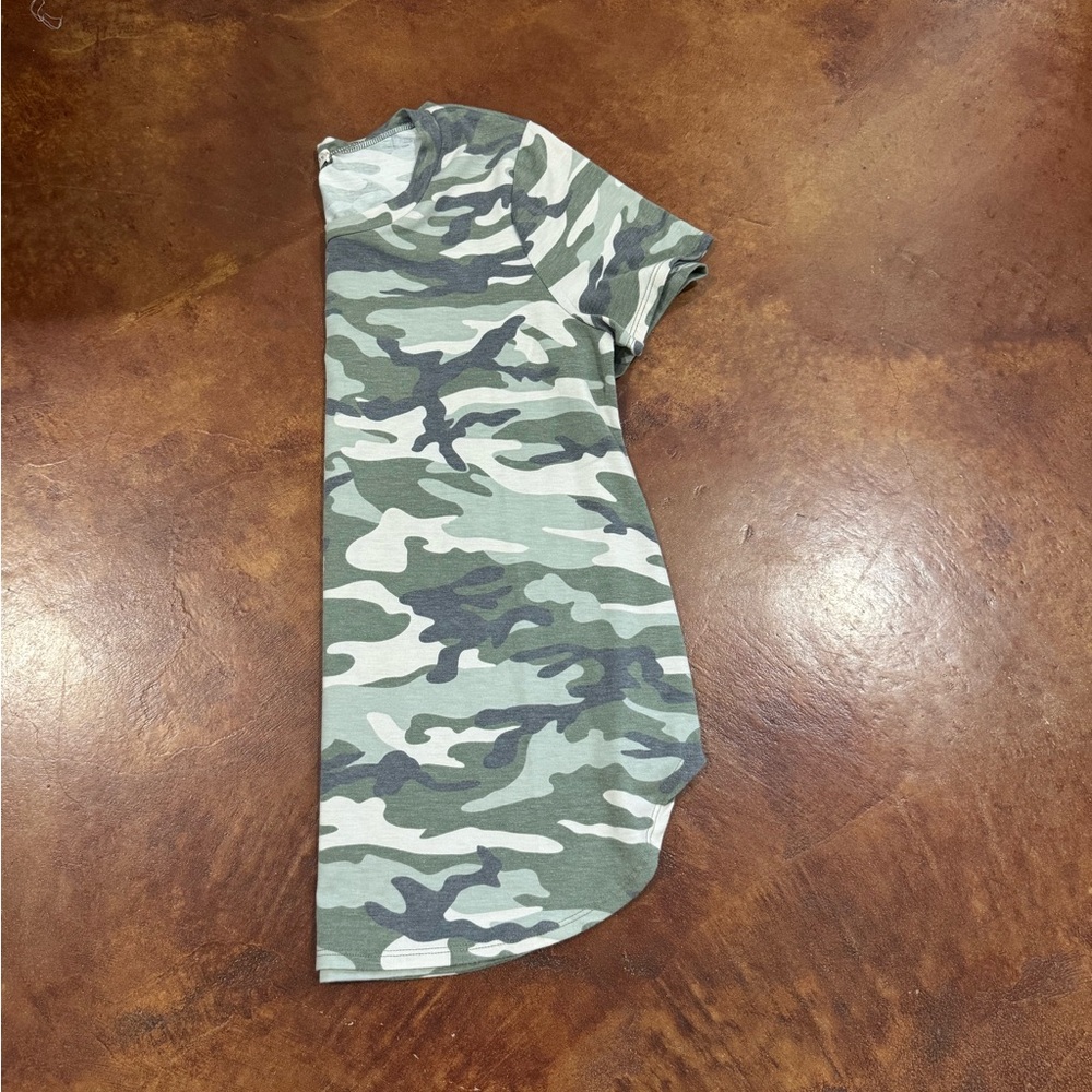 Camo tee